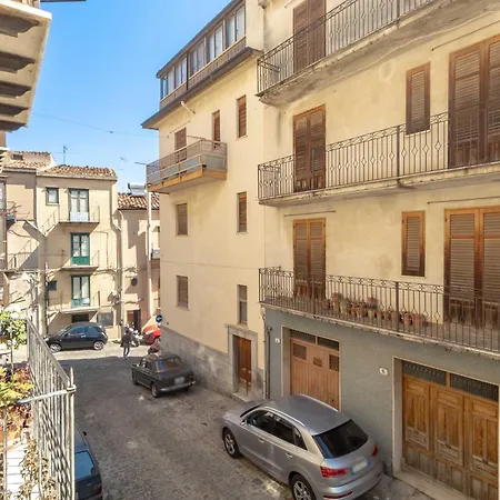 Casa Giuara - Luce Apartment Castelbuono  Exterior photo